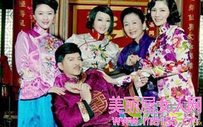 大红灯笼高高挂